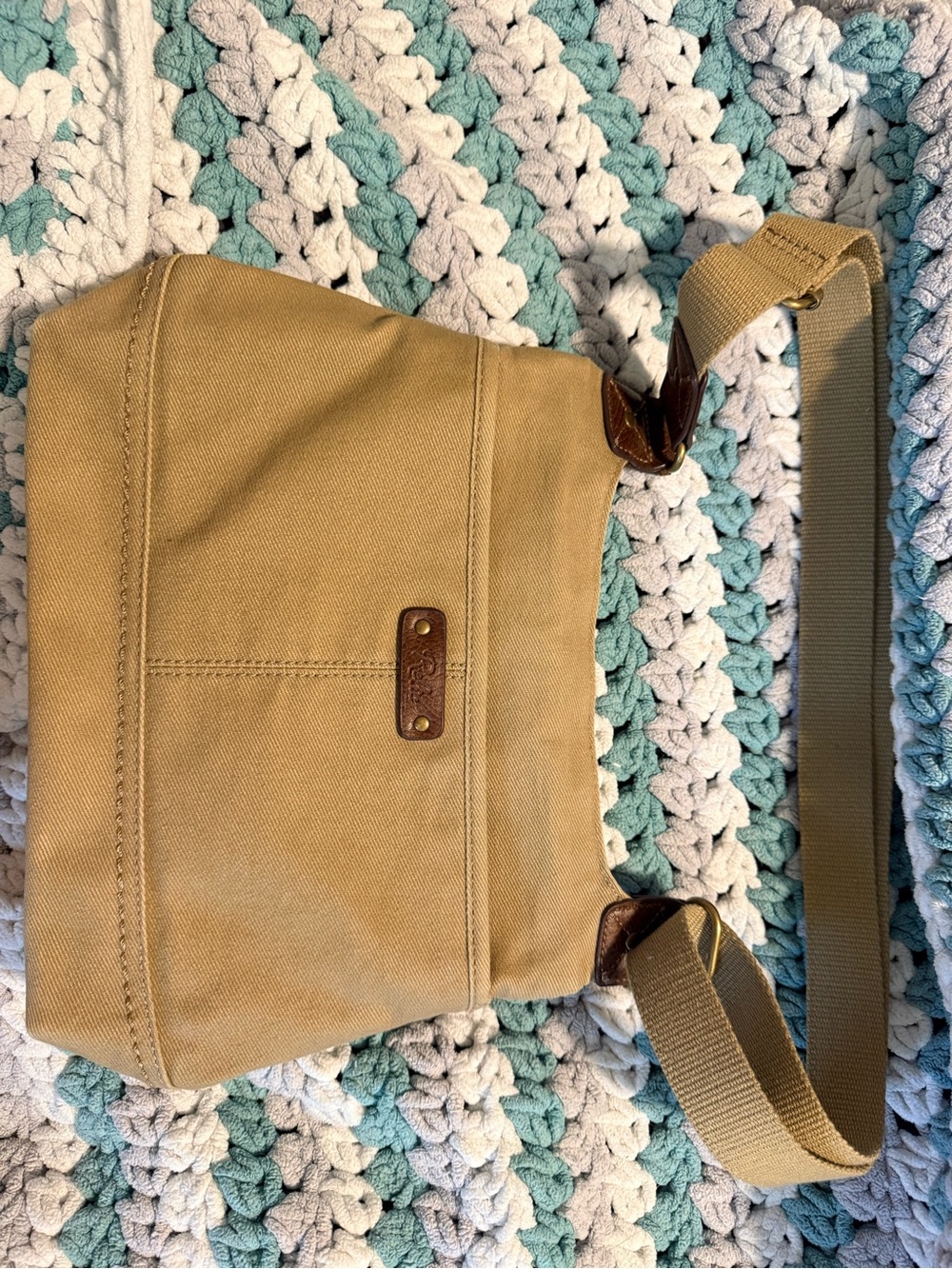 Relic Tan Canvas Crossbody Bag with Brown Accents